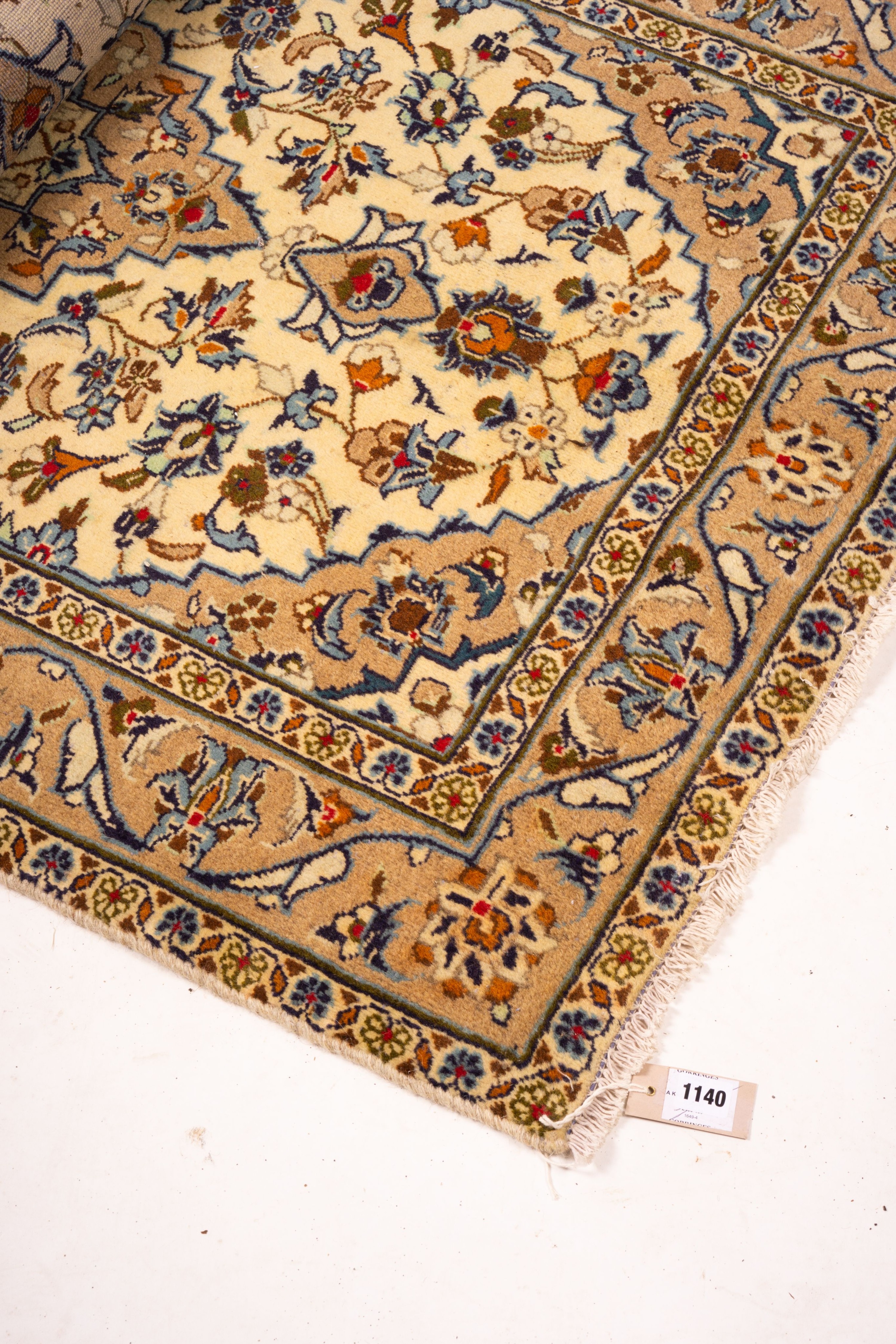 A Kashan rug, 150 x 98cm